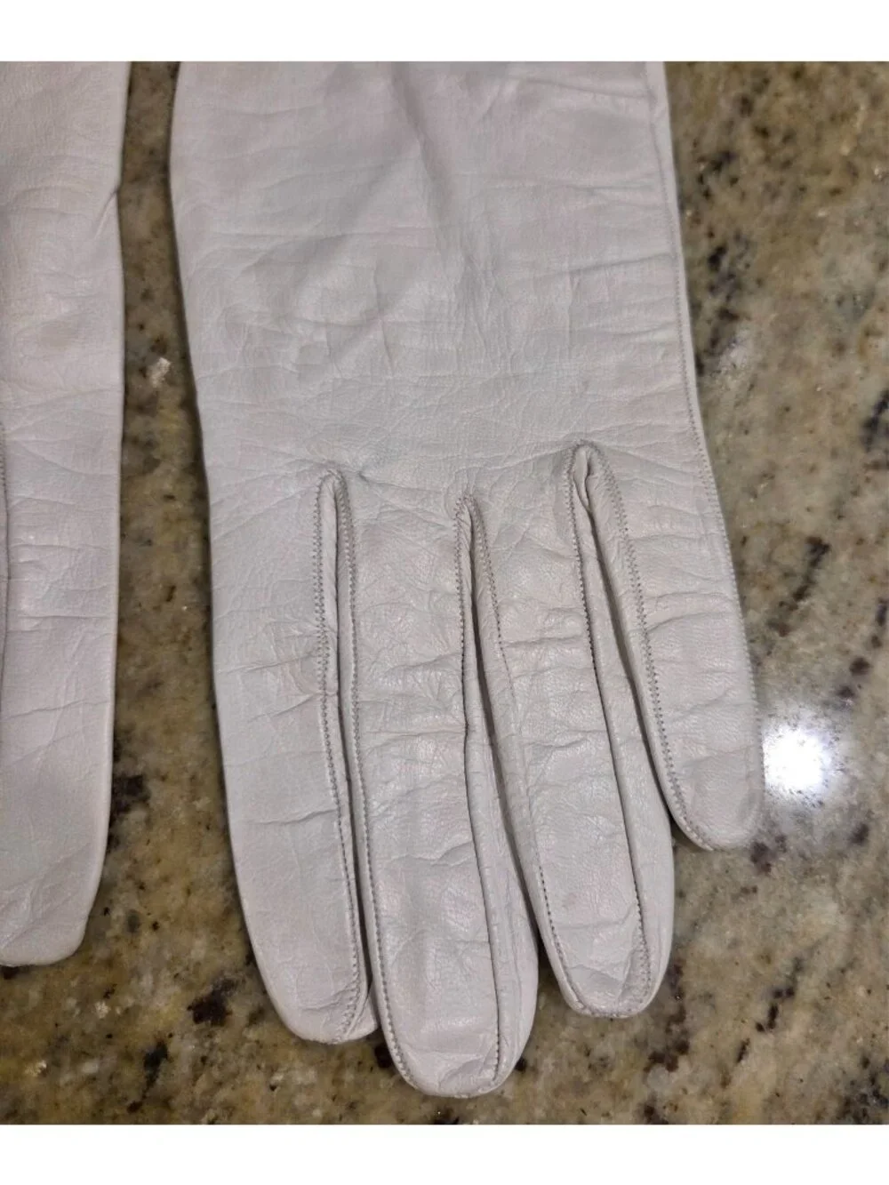 Vintage Womens Size S 6.5 Off-White Leather Silk Lined Formal Gloves Italy Saks